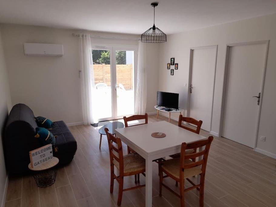 Le Logis De Gatseau Apartment Les Mathes Exterior photo